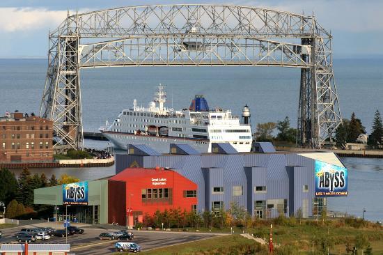 Great Lakes Aquarium